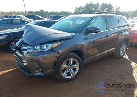 2017 Toyota Highlander Limited z USA, uszkodzony, nr VIN 5TDYZRFH8HS202930